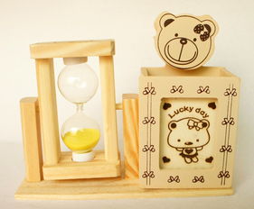 淘达官方沙漏木笔筒饰品 匠心工艺的实用与美观融合